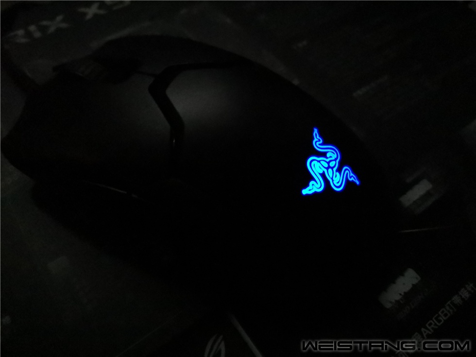 1.razer23.jpg